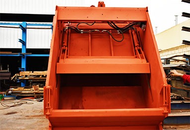 فتحة رمى للنفايات